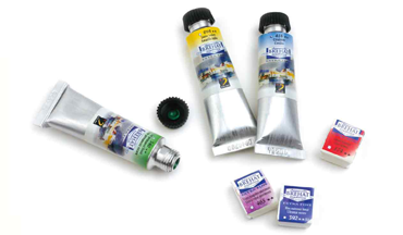Tubes et cubes de peinture aquarelle